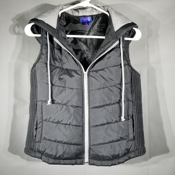 City Streets Black Puffer Vest - Picture 1 of 4
